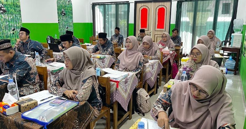 Raker Guru dan Pegawai SDI Al-Falah 3